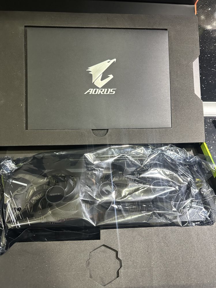 Видеокарта Gigabyte Aorus Master RTX 3080