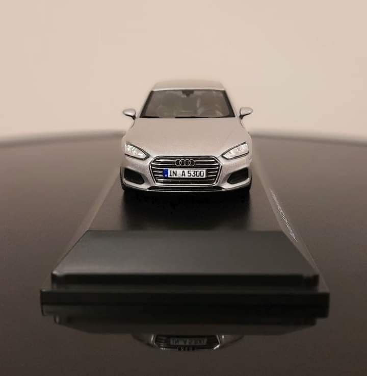 Audi A5 Sportback 1:43 Minimax