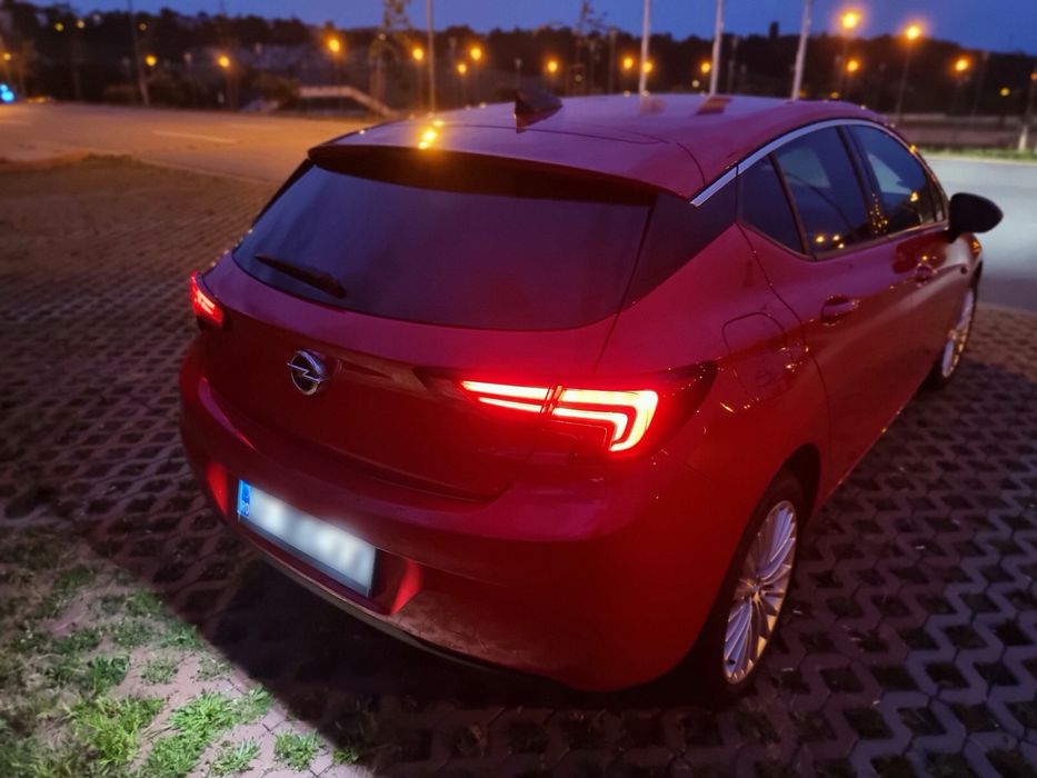 Opel Astra K-Rosu