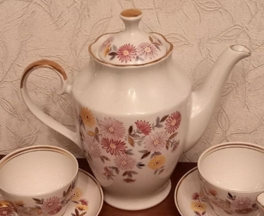 Чайник фарфор  Рига новый