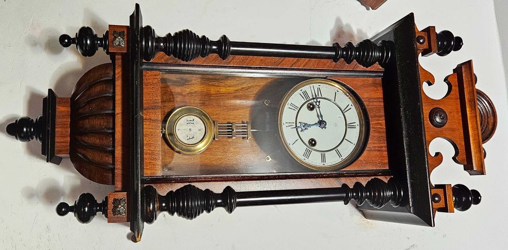 Ceas de perete cu pendula Junghans  anii 1890