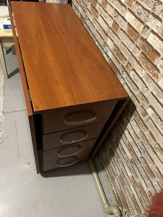 Продам стол-книжку, срочно, самовывоз