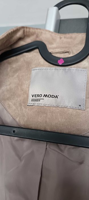 Дамско яке естествена кожа рaзмер М Vero Moda кожено яке бежово