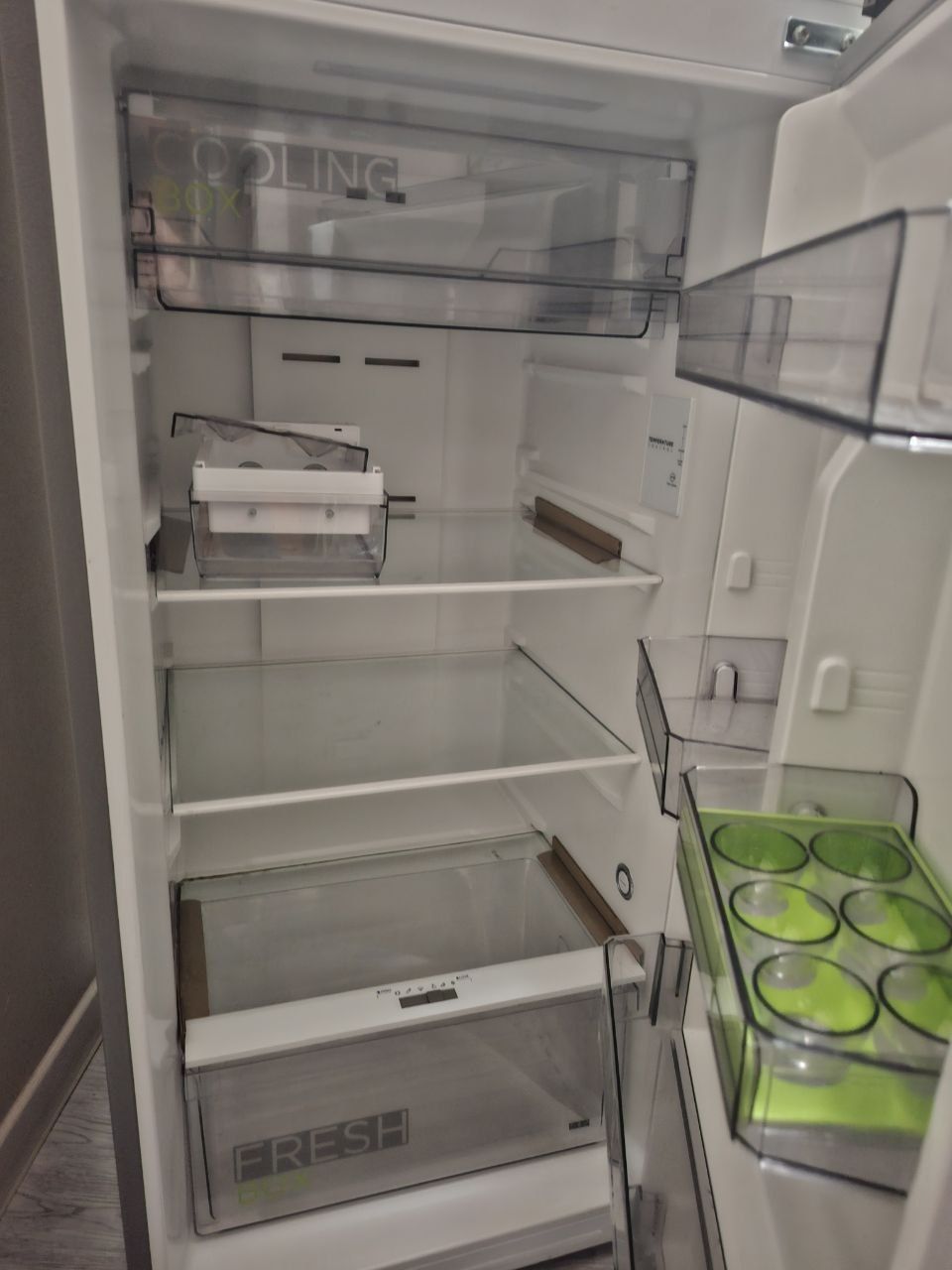 Продается свой двухкамерный холодильник Midea no frost