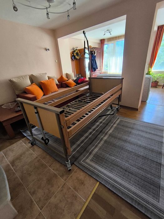 Електрическо болнично легло