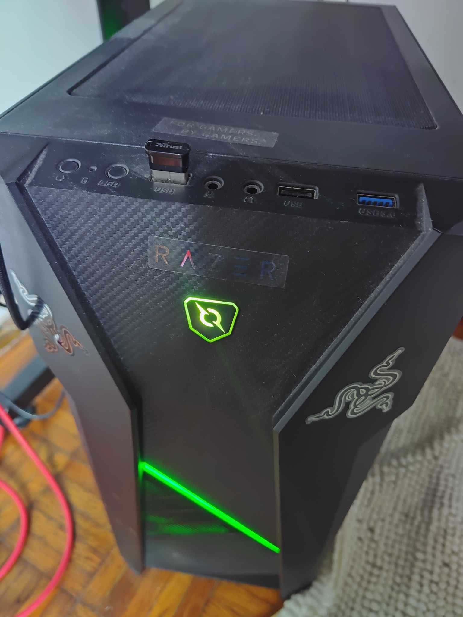 PC GAMING I7 9700K , 24 GB RAM DDR4 , RTX 2060 6GB VRAM