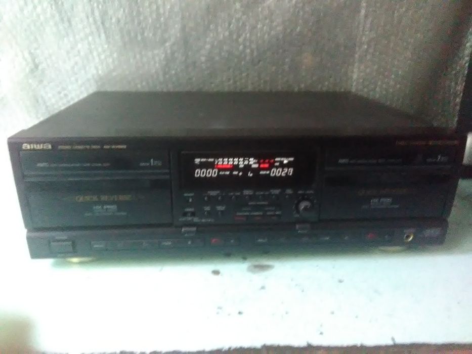 Продам магнитофон деку AIWA 929.