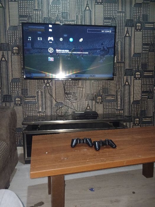 Sony PlayStation 3 2 Josiek 55 televisor bn sotiladi bir koplekt 400$