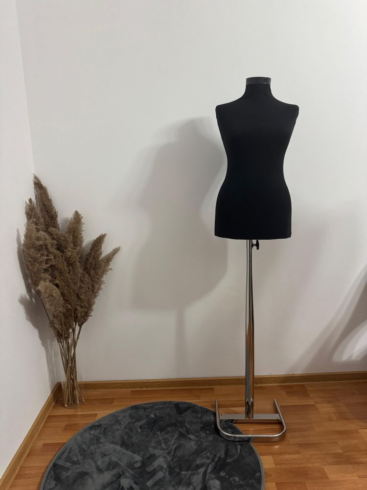 Bust manechin pentru costumatie nunta