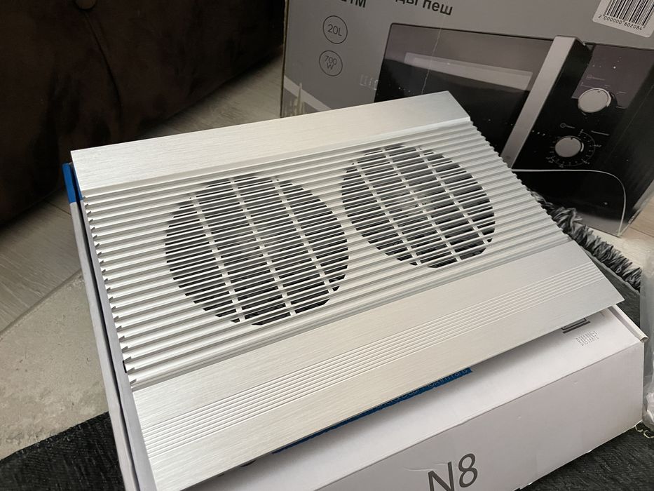 Подставка для ноутбука охлаждающий DeepCool N8 серебристый алюминевый