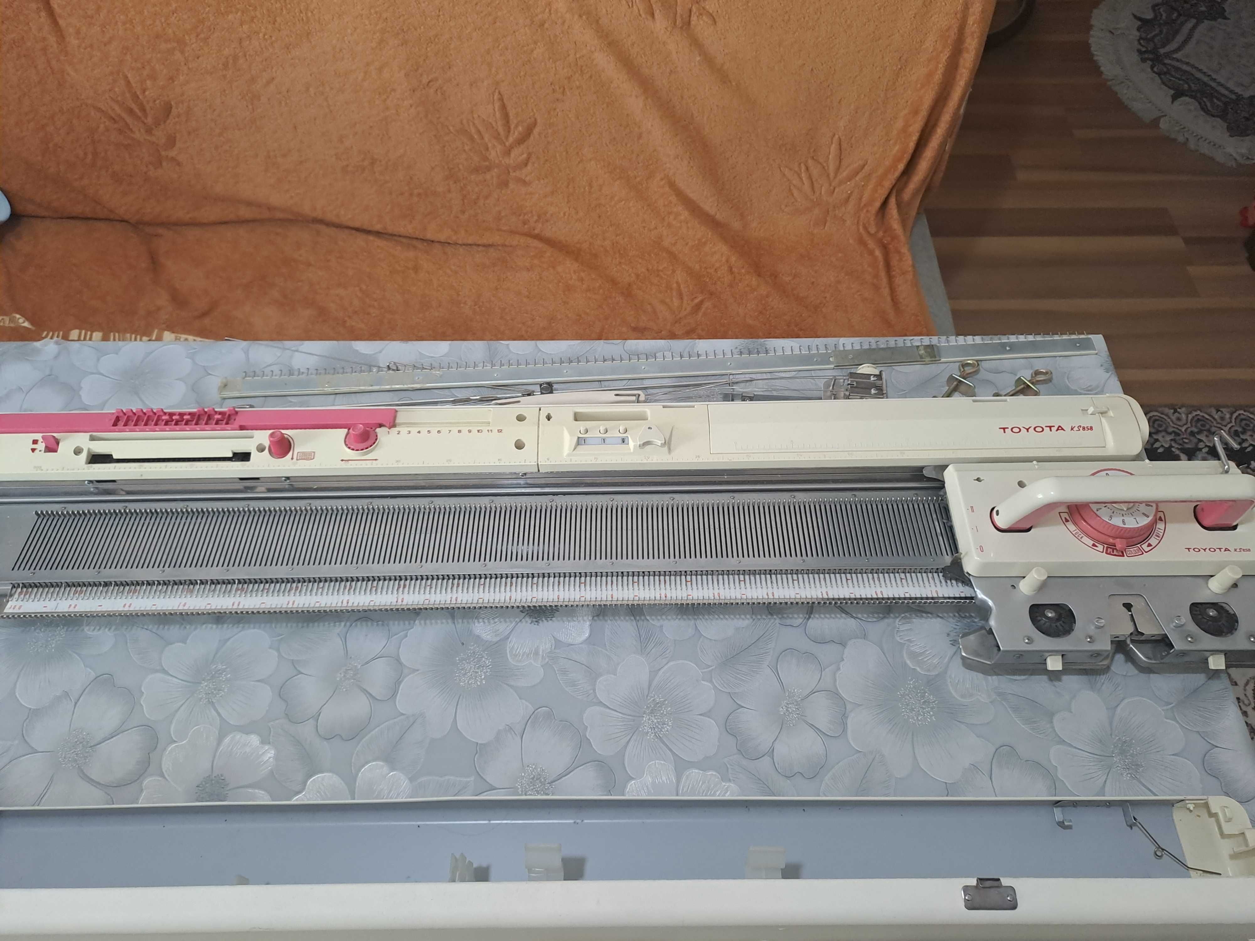 To‘quv mashinkasi toyoto ks 858