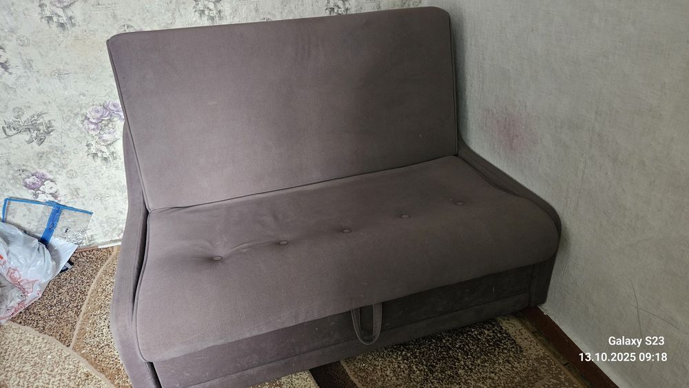Продам диван срочно