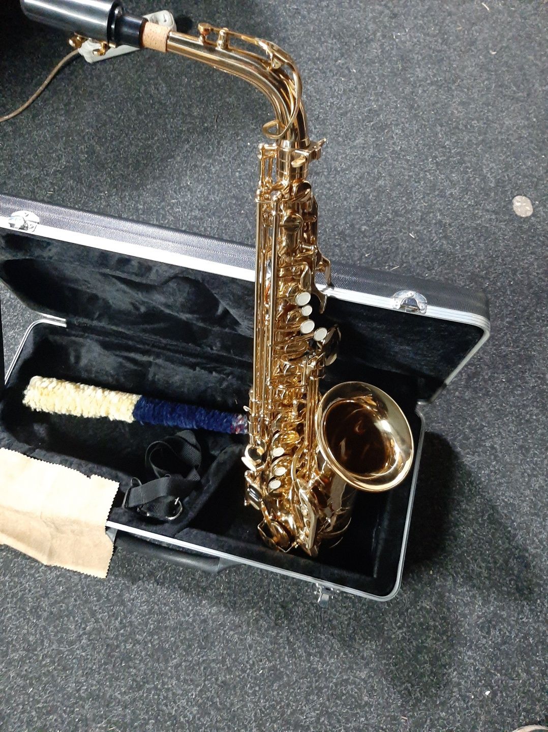 Vand saxofon alto