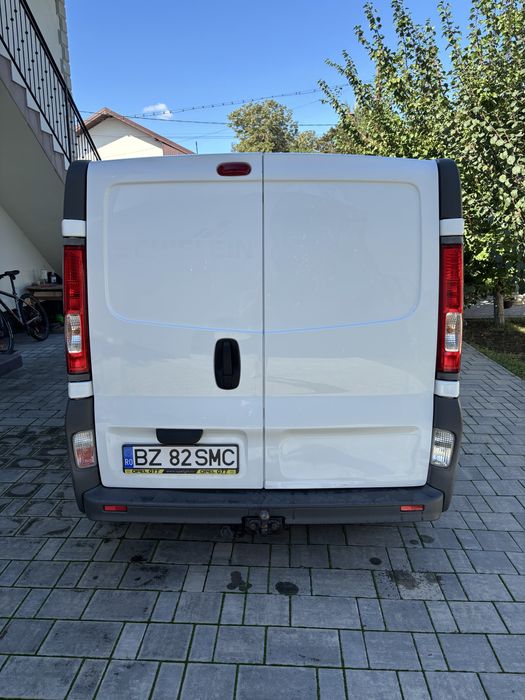 Renault Trafic 2009 2.0 116 cp pe lant