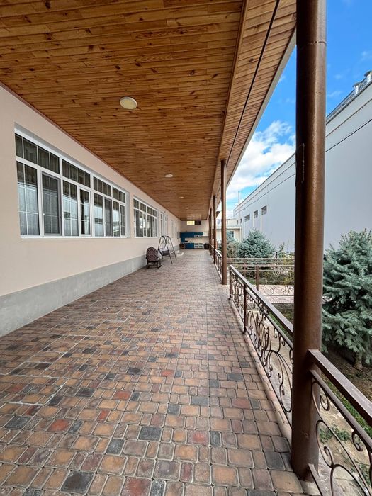 Большой дом, для семьи или офиса