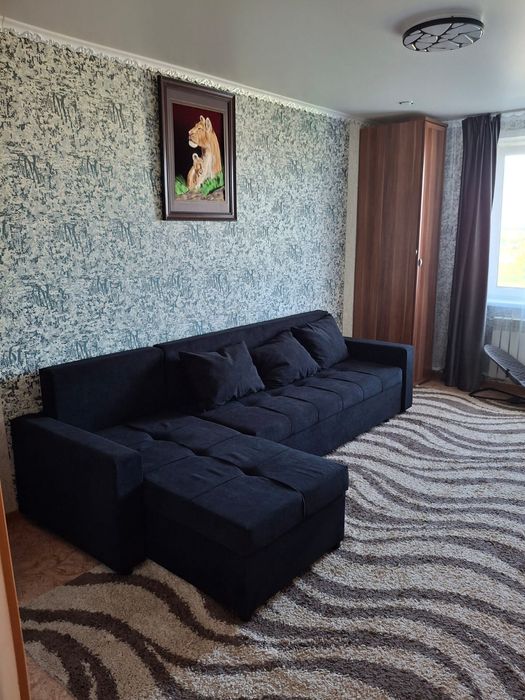 Продам диван угловой срочно