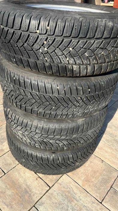 4 roti de iarna 215 65 16 pt. Dacia Duster/Nissan Qashqai