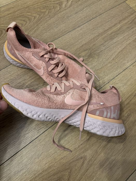 Adidasi pantofi sport nike marime 36 foarte usori