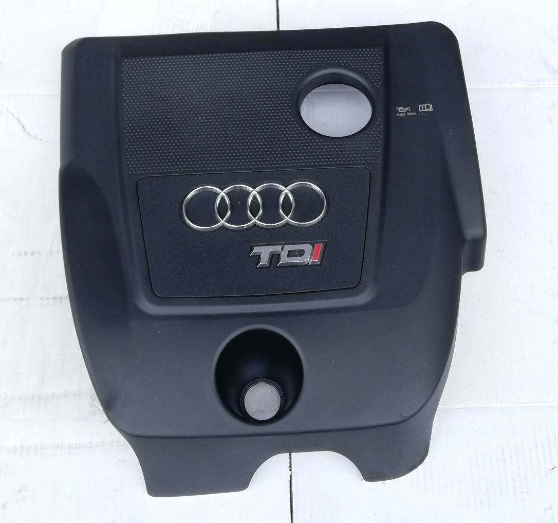 Capac motor ornament audi a3 8L facelift 1.9tdi 131 cp asz 038103925AJ