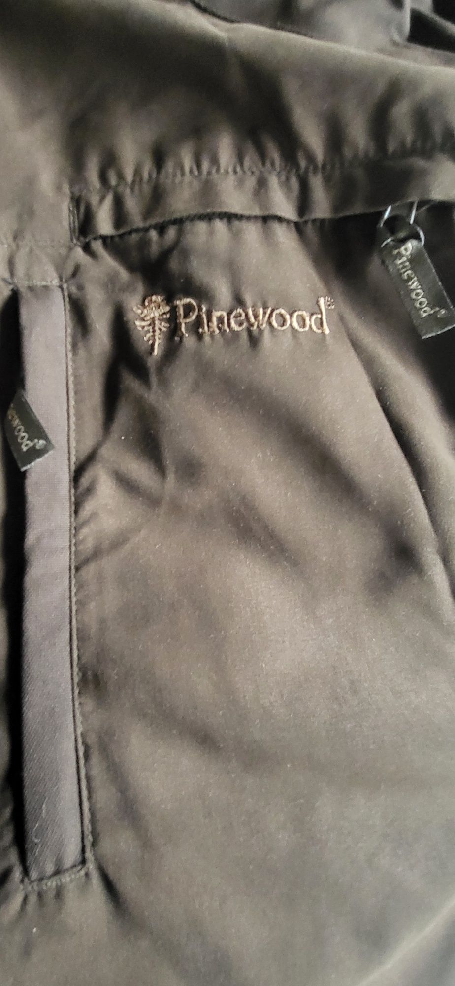 Pinewood jacheta barbati marimea L