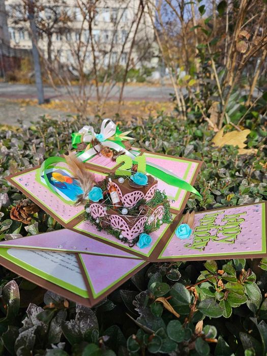 Експлодираща кутия за юбилей , рожден ден , имен ден. Налични!