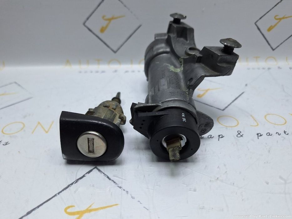 Contact cu cheie VOLKSWAGEN GOLF IV Variant (1J5) [ 1999 - 2006 ] TDI (ATD, AXR) 74KW|101HP OEM 4B0906851C