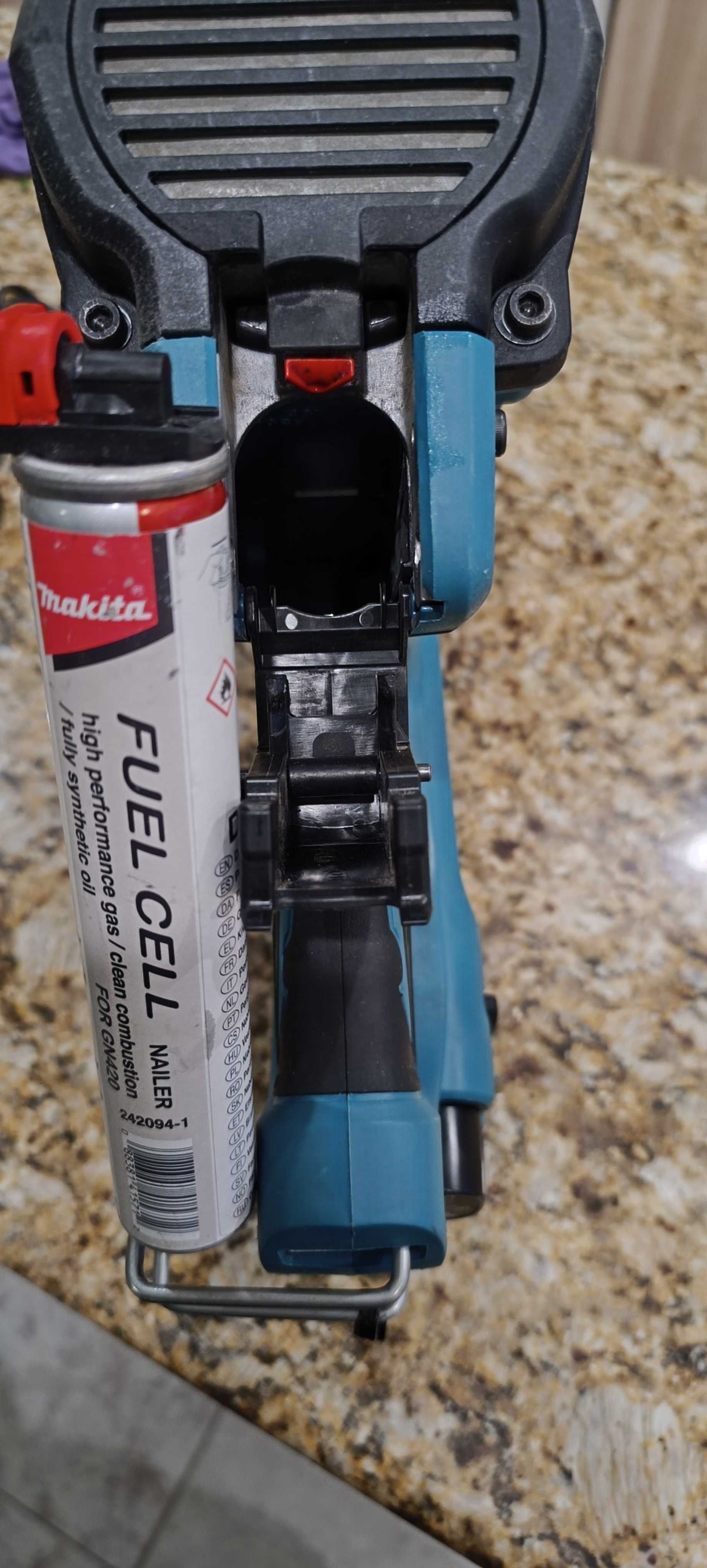 Makita GN900 Такер за Пирони