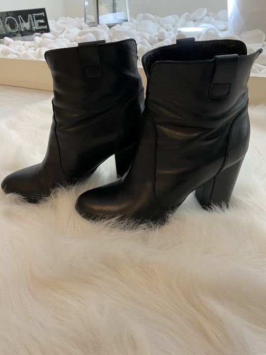 Ghete piele marimea 37