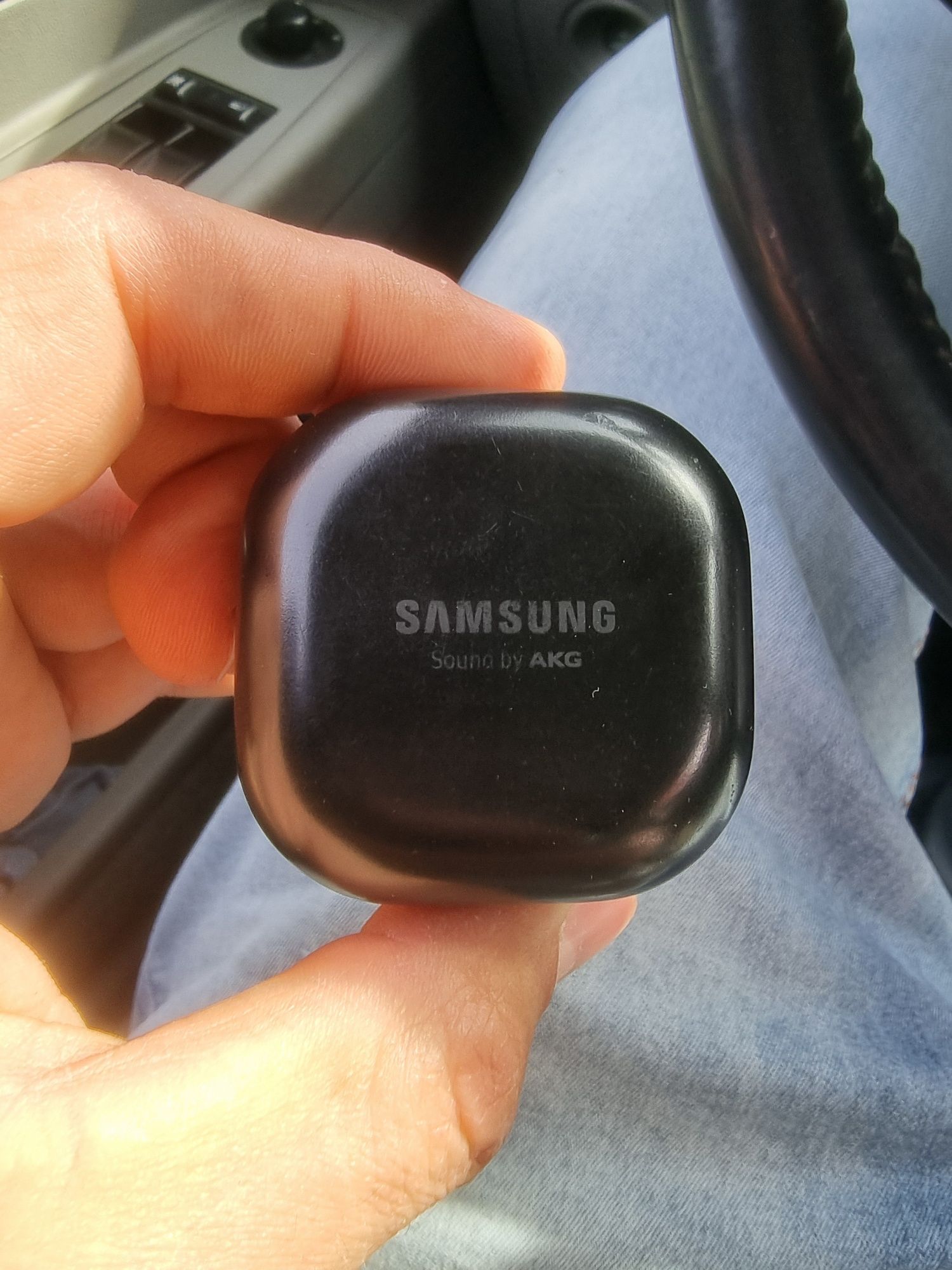 Кейс и наушники samsung buds pro