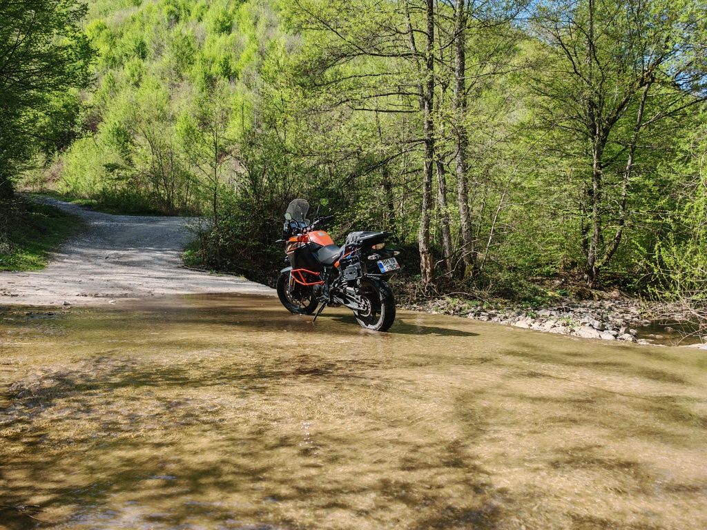 Vând motocicletă KTM Adventure 1090 S