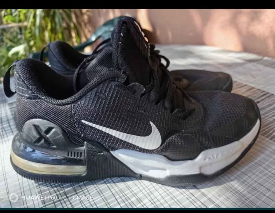 Маратонки Nike 41 номер