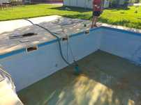 Curatire piscina & mentenanta & placari