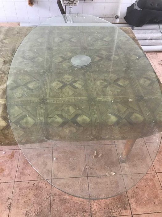 Blaturi ovale de sticla securizata pentru mese