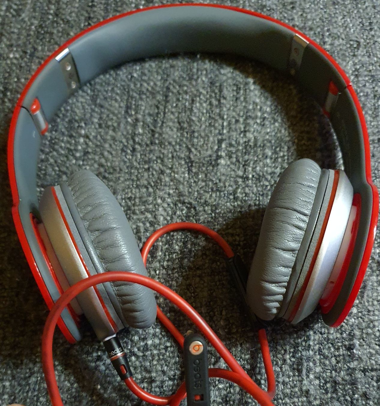 Beats Solo HD Red Edition