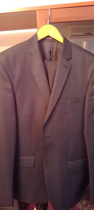 Костюм мужской  52 размер новый