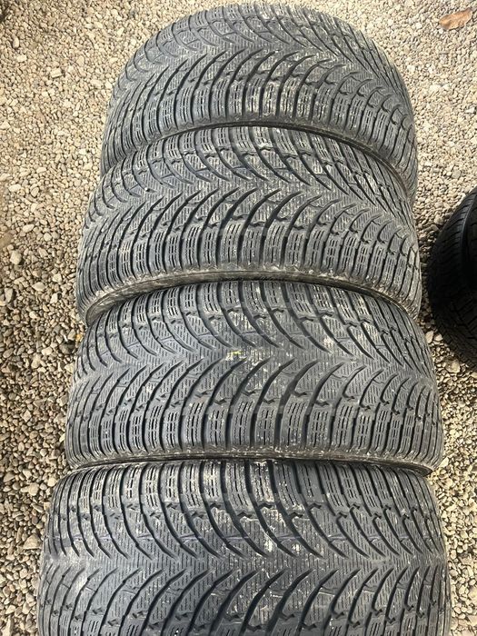 275/45 r21 de iarna 4 buc f f bune NOKIAN