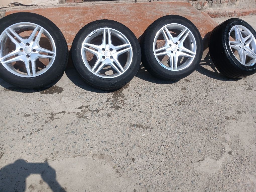 215/55/R17 diska balon sotiladi yaxwi holatda kobaltdan yechilgan