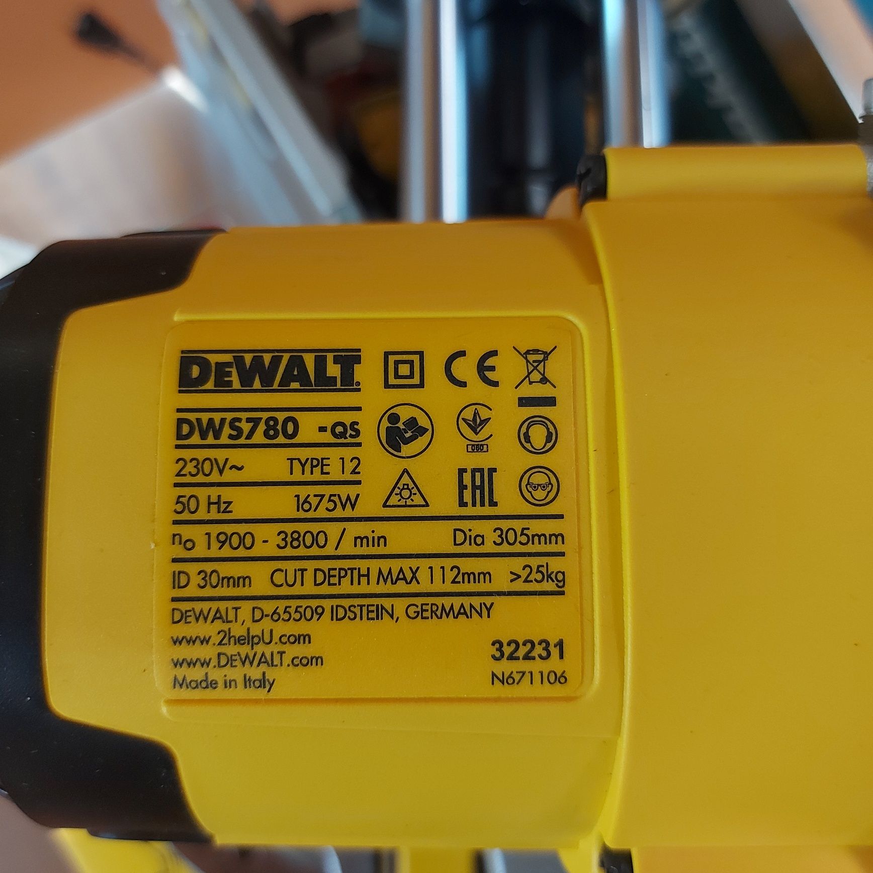 Потапящ циркуляр Dewalt DWS780