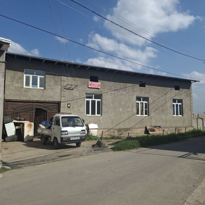 Uy sotiladi sergili 4chi bekatga yaqin