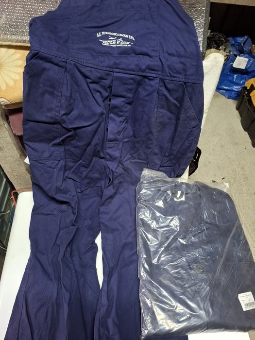 Combinezon și bluză