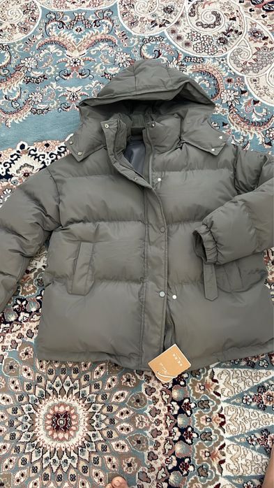 Продам куртку зимнею! 44-50