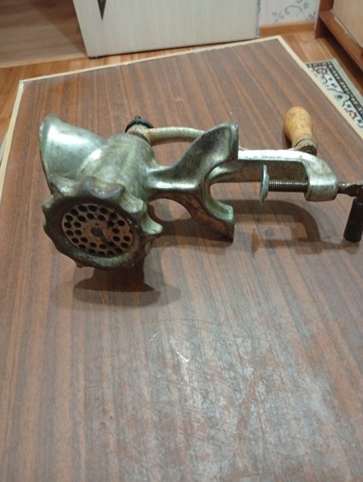 Продам мясорубку