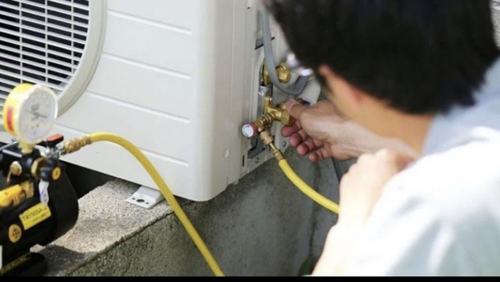Încărcare cu freon și igienizare profesionala aer condiționat rezident
