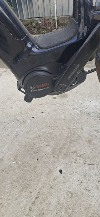 Vind bicicleta electrica cannondane  în stare foarte bună