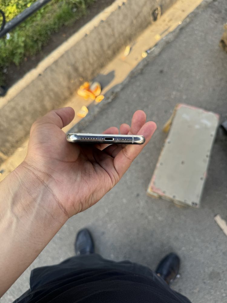 iPhone 11 pro с гаранть