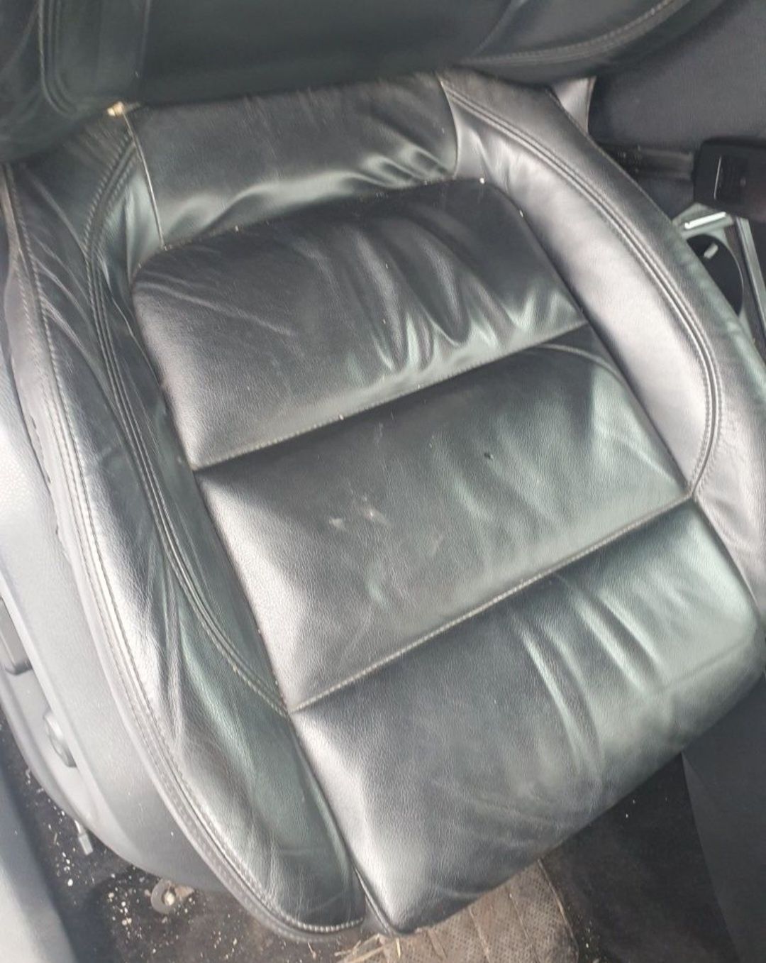 Interior de piele tiguan , scaune cu incalzire , bancheta rabatabila