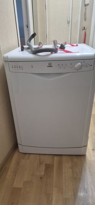 Посудомоечная машина Indesit