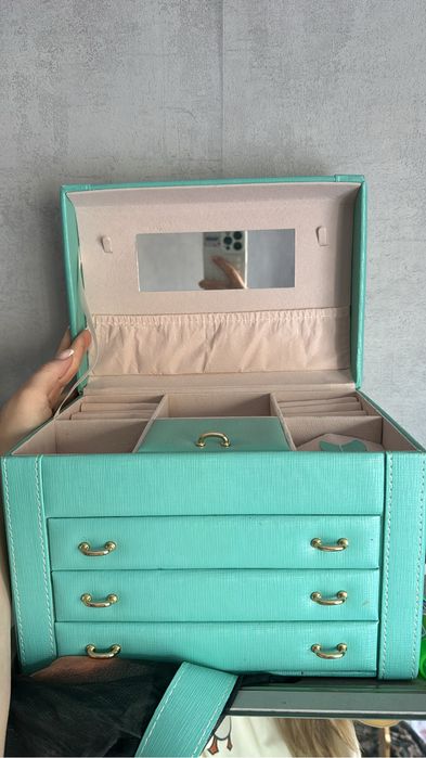 Продам большую шкатулку