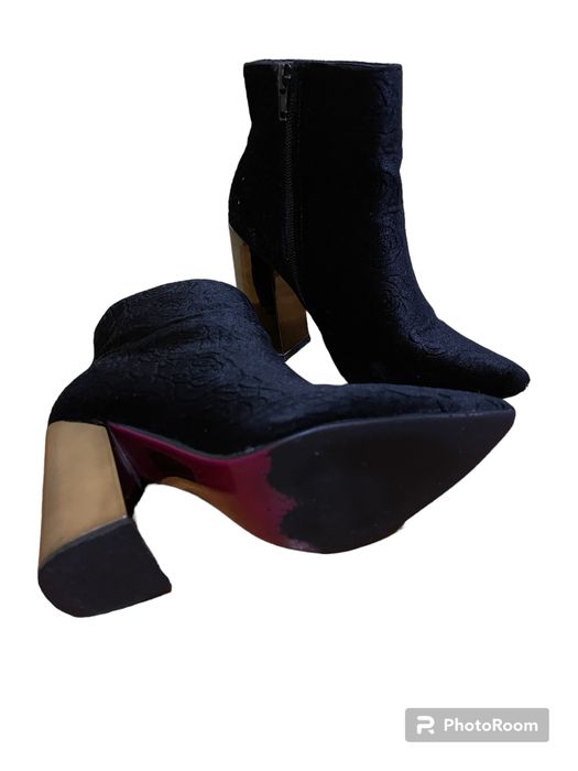 Botine cu toc patrat, catifea, 36