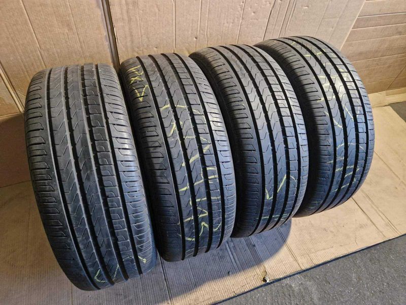 4 Pirelli R19 235/55 Anvelope de vară Dot3319